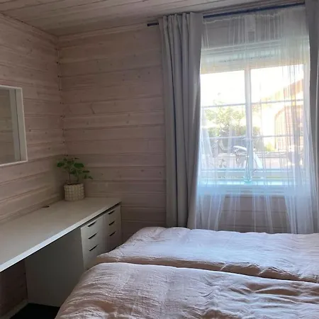 Cosy And Well-equipped With Free Parking Apartment