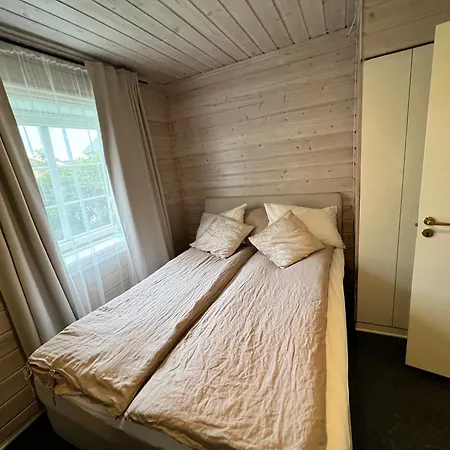 Cosy And Well-equipped With Free Parking Apartment